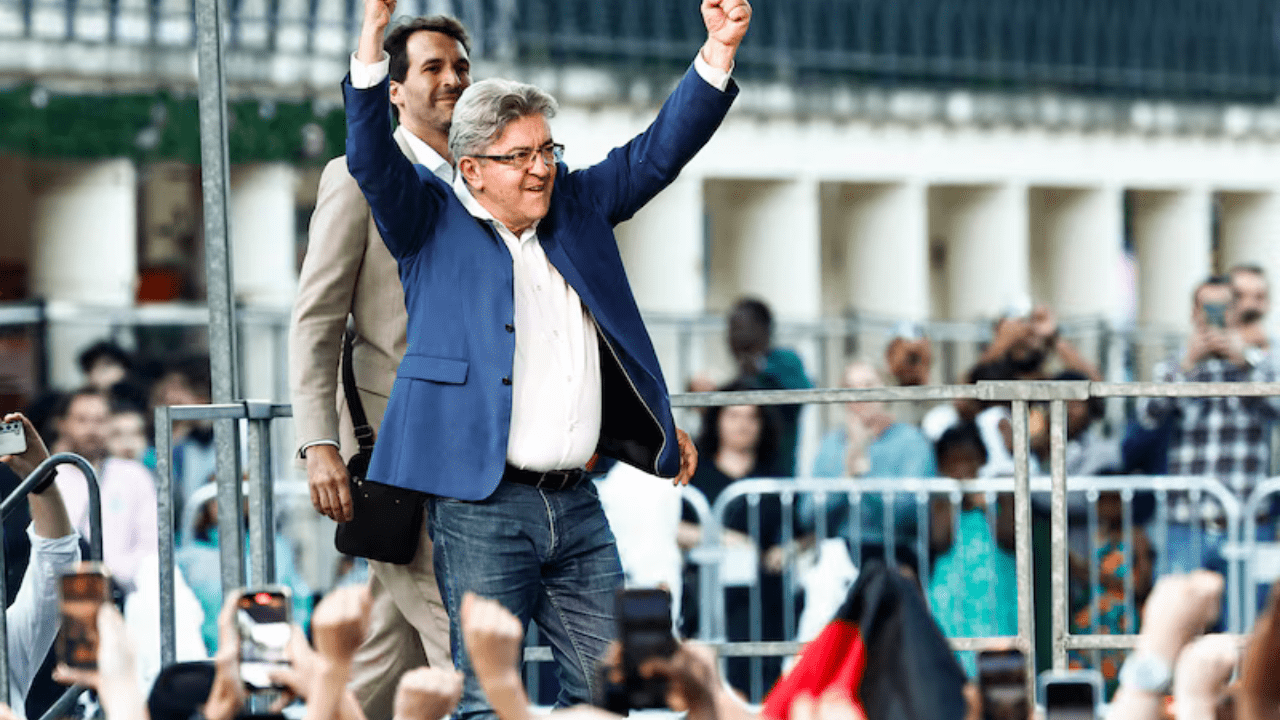 melenchon comemora vitória no parlamento