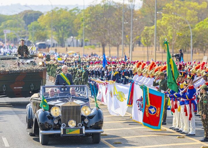 Presidente Lula no desfile de 7 de Setembro